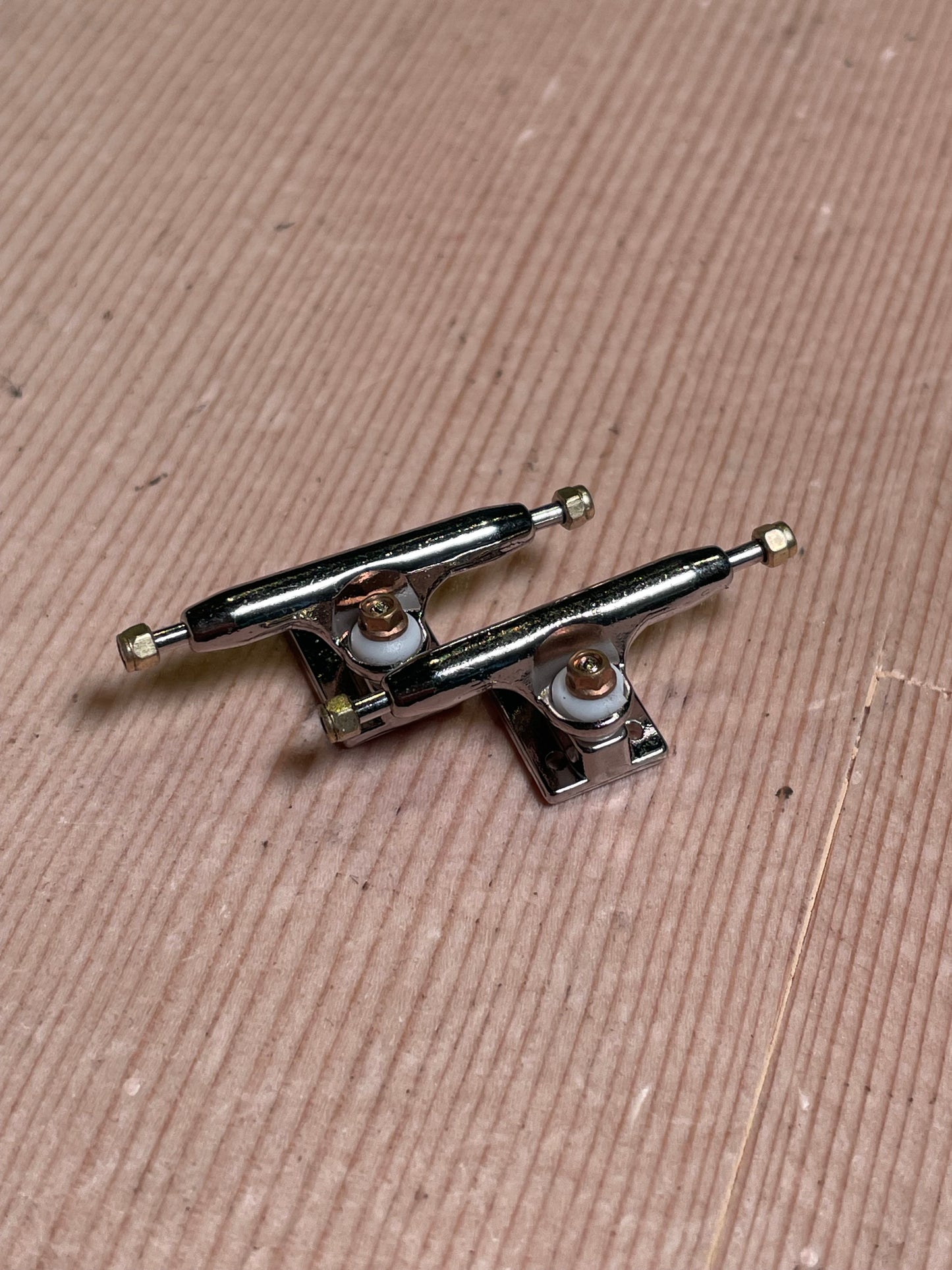 Core Standard Trucks - 32mm