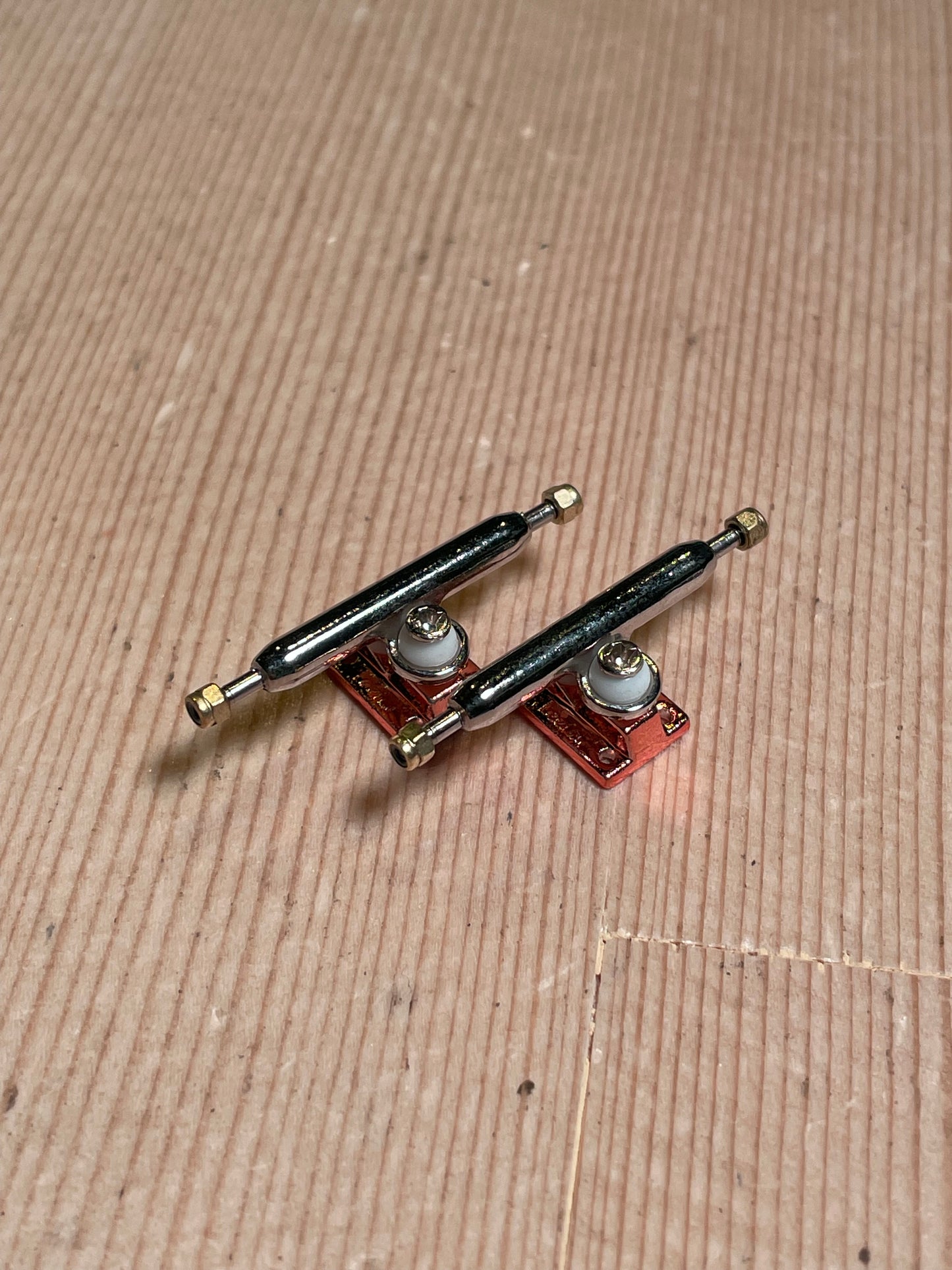 Core Inverted Trucks - 32mm