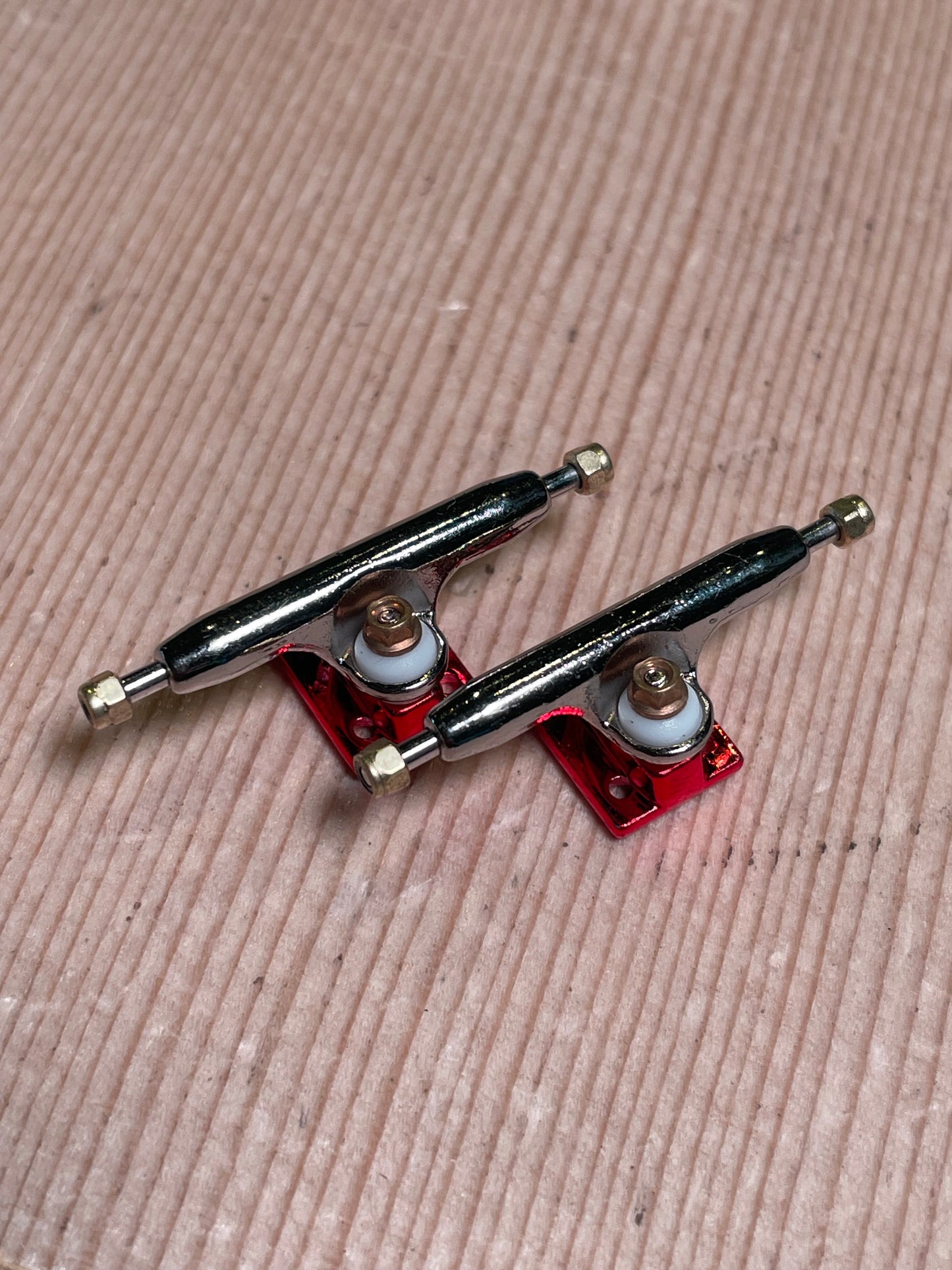 Core Standard Trucks - 32mm