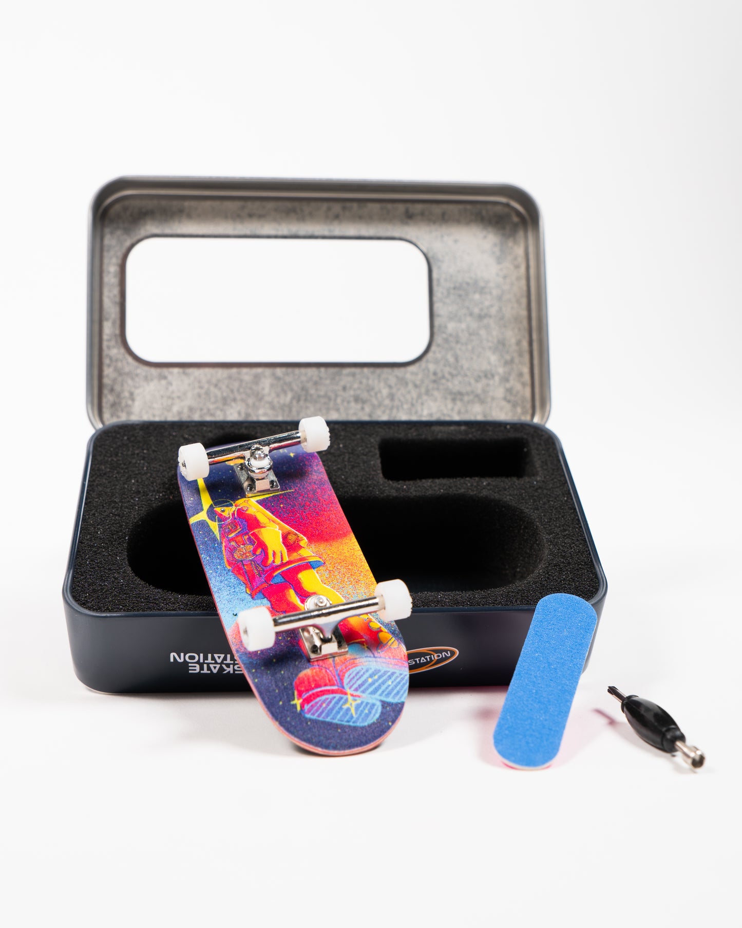 Fishing on the Moon - Skatestation Pro Fingerboard Complete
