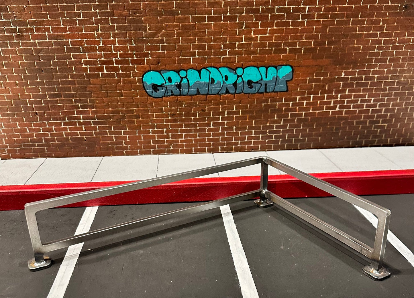 Grind Right - L Rail